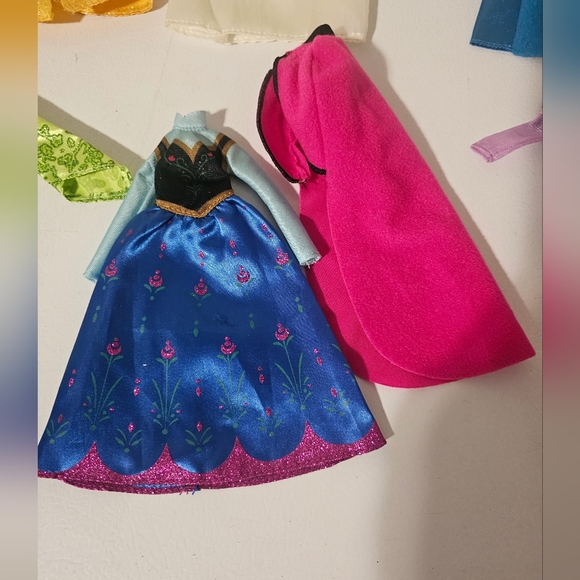 Disney Princesses Dress Lot of 11 - Picture 11 of 12